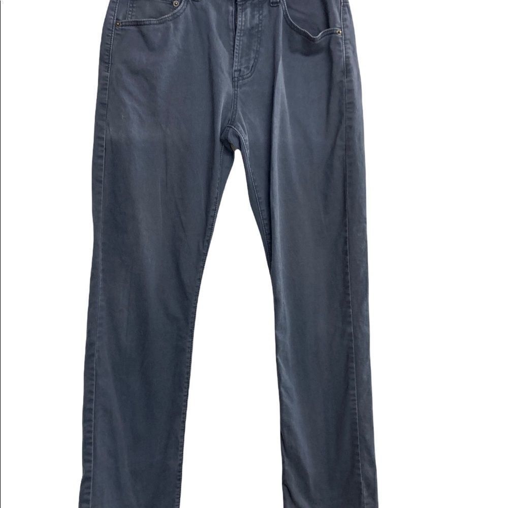 KIRKLAND Men’s Jeans Gray‎ Tag says 32X32 hand measures 30X30  5 pockets